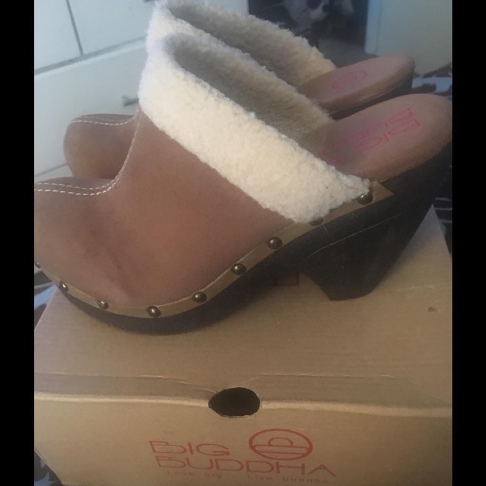 Shoes - Picture 2 of 2